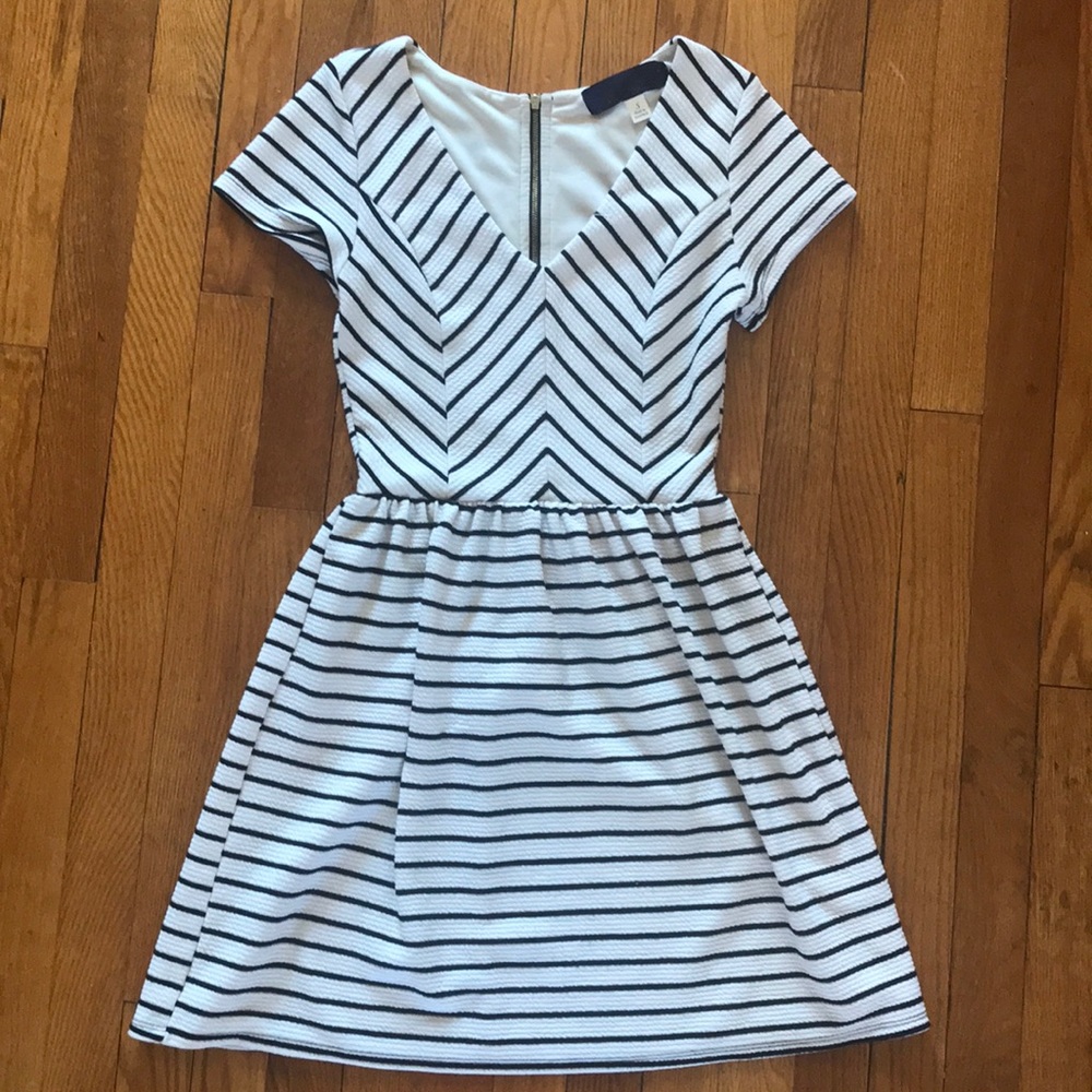 Striped Short-sleeve dress